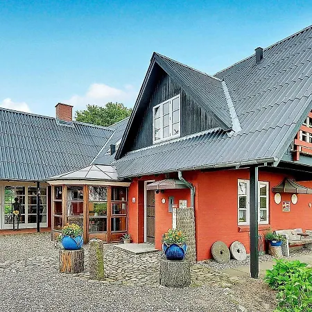Five-bedroom Holiday In *