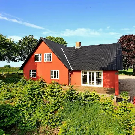 Five-bedroom Holiday In Дом отдыха *